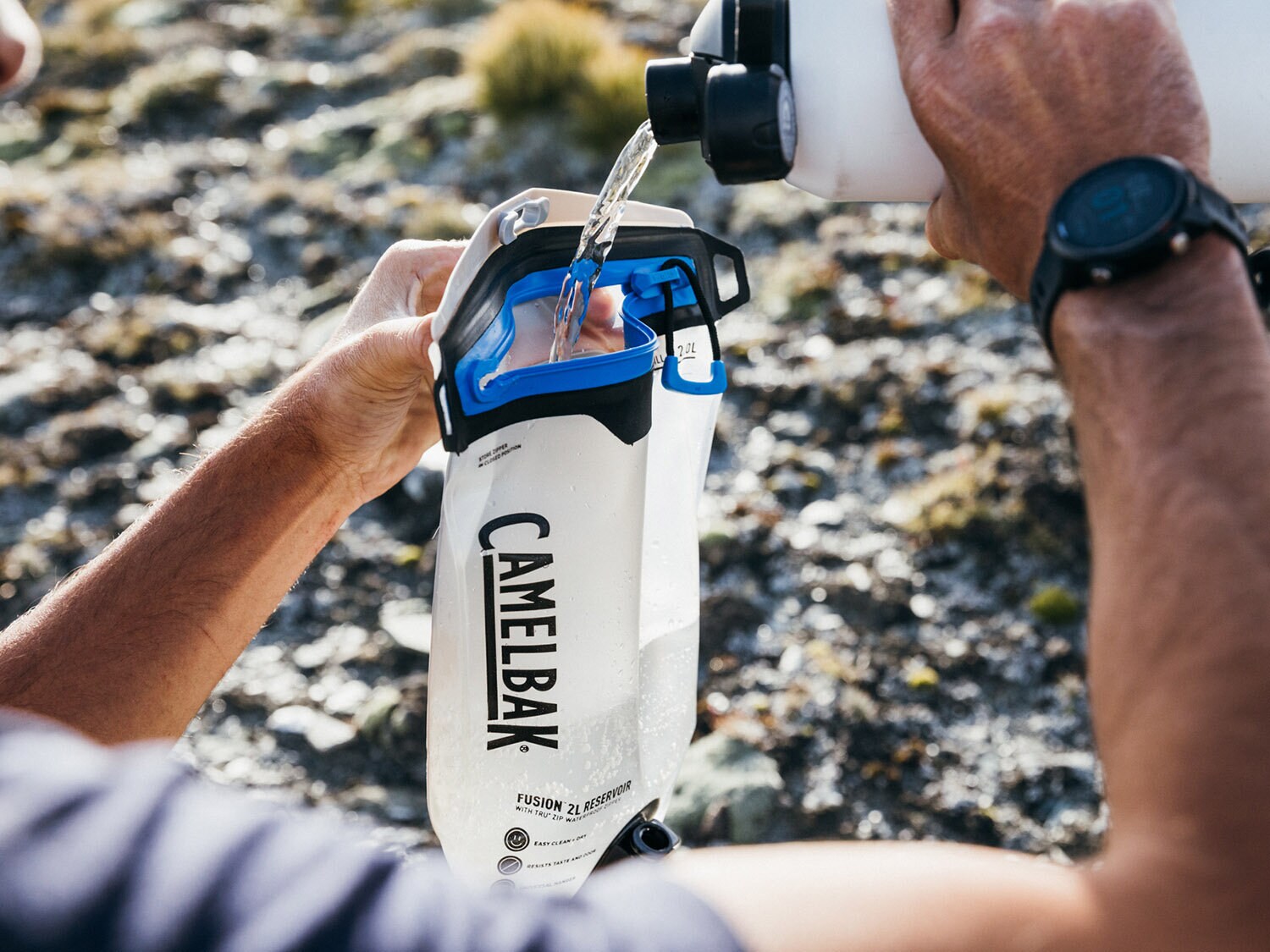 https://www.camelbakshop.dk/pub_docs/files/FilteredbyLifeStraw/FW_ZEPHYR-9136.jpg_web.jpg